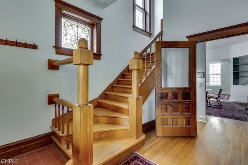 2529 Sawyer Ave, Chicago IL  60647-1401 exterior