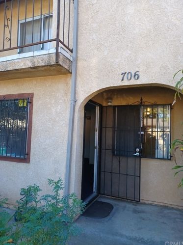 706 Shelton St, Santa Ana, CA 92703-4828