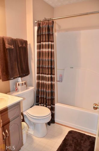 60 Brooks Dr, Stockbridge GA  30281-1855 exterior
