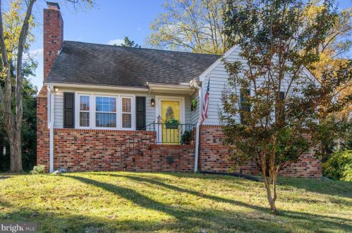 880 Doris Dr, Arnold, MD 21012-1446