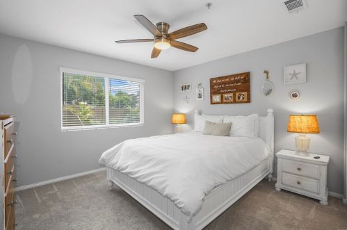 812 Daybreak Pl, Vista CA  92084-3347 exterior