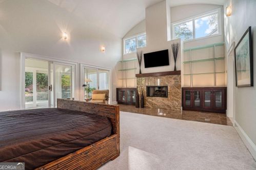 887 Berkshire Rd, Atlanta GA  30324-4929 exterior