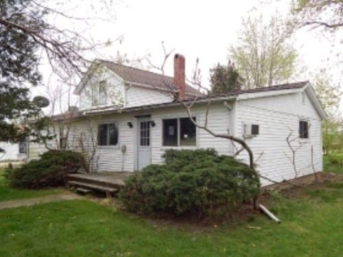 3187 County Road 2800, Penfield, IL 61862-9515