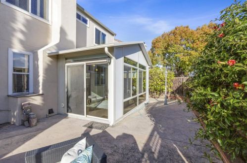 218 Summerwind Dr, Milpitas CA 95035-2416 exterior