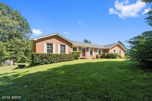3833 Sage Rd, Delaplane, VA 20144-2034
