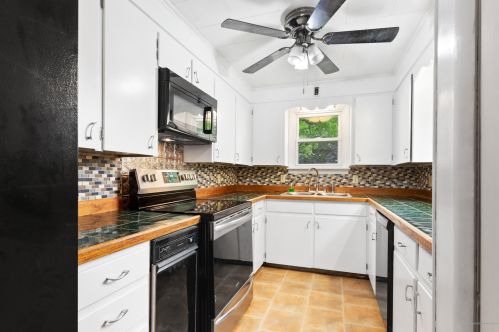 34 Holt Dr, Waltham, ME 04605-1819