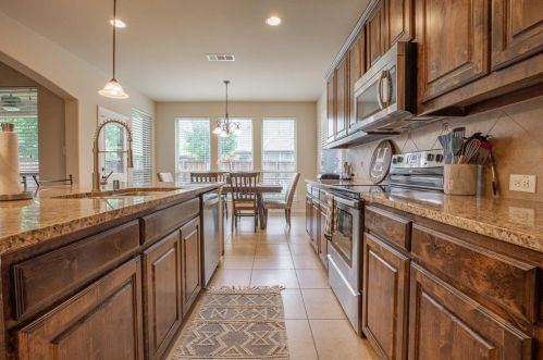 401 Perkins, Argyle TX 76226-5571 exterior