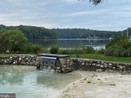 414 Ben Oaks Dr, Severna Park MD 21146-2207 exterior