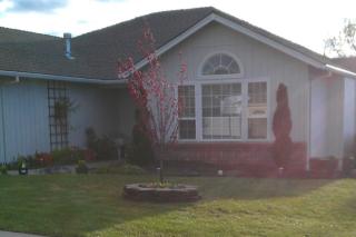 1806 Layla Dr, Medford, OR 97501-8167