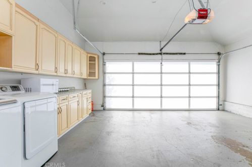 3521 Encinal Ave, Glendale CA 91214-2415 exterior