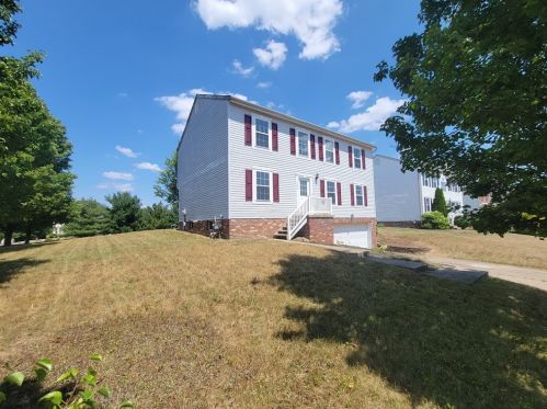 101 Hemlock Ct, Noblestown PA  15071-3052 exterior