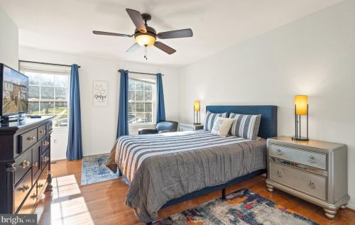 7909 Pebble Brook Ct, Springfield VA  22153-2618 exterior