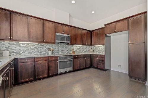 806 Santa Ana Blvd, Santa Ana CA 92701-3962 exterior