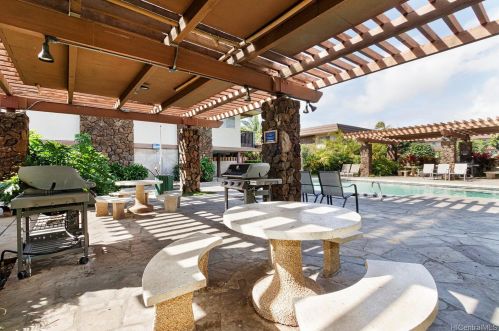 444 Lunalilo Home Rd, Honolulu HI  96825-1751 exterior