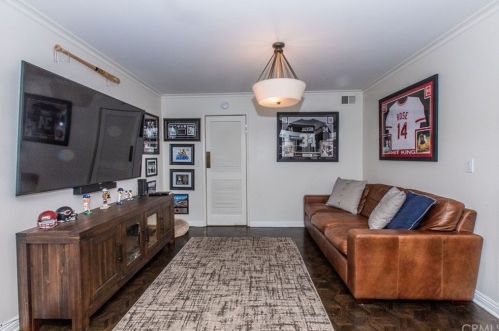 9439 Friendly Woods Ln, Whittier CA 90605-1657 exterior