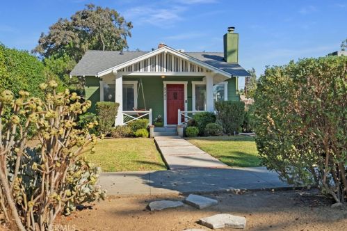 4343 Edgewood Pl, Riverside, CA 92506-1750