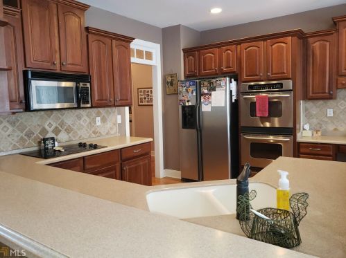 7435 Rolling Oaks Dr, Winston, GA 30187-2056