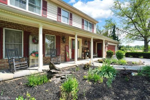 1700 Baker Rd, York, PA 17408-8777