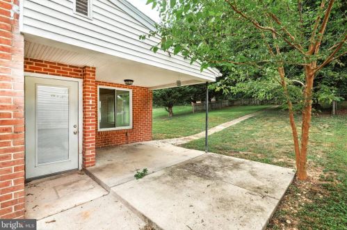 130 Baugher Dr, Hanover PA 17331-4003 exterior