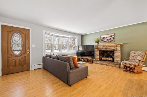 531 Atkins St, Middletown CT  06457-1546 exterior