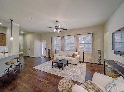 6731 Deleon St, Irving TX  75039-3437 exterior