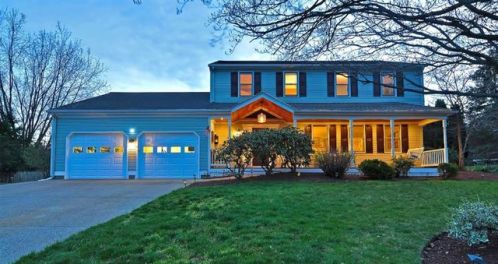 65 Ridgefield Dr, Warwick, RI 02818-3034