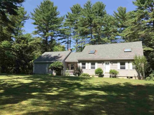 70 North Rd, Deerfield, NH 03037-1306