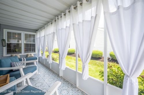 63 Dorset Rd, Lakehurst NJ  08759-6822 exterior