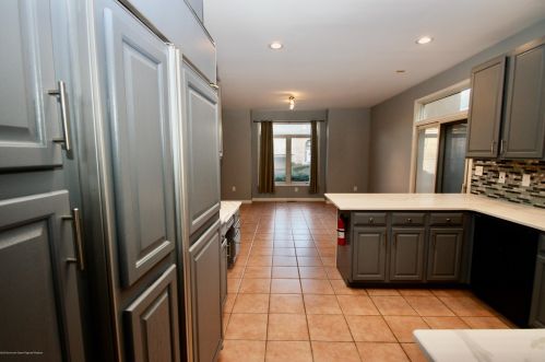 218 Pebble Beach Ct, Holmdel Village, NJ 07733-2518