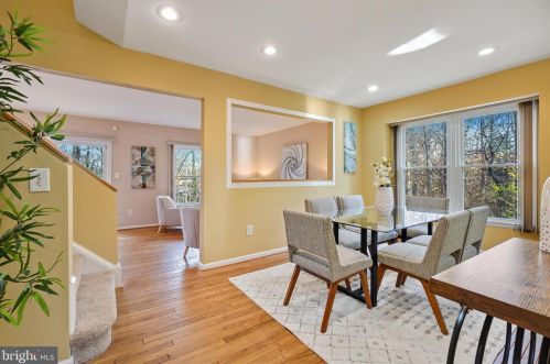 9048 Saffron Ln, Silver Spring MD 20901-4272 exterior