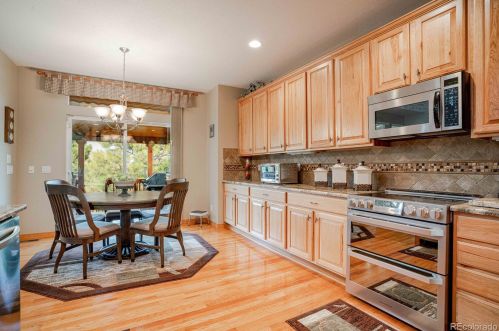 25038 Roxbury Pl, Denver CO  80016-4111 exterior