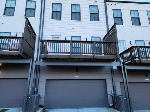 1853 La Dawn Ln, Atlanta GA  30318-2016 exterior