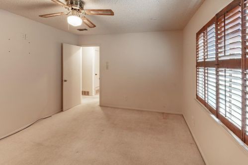 1808 Lake Shore Ct, Fort Worth TX  76103-1512 exterior