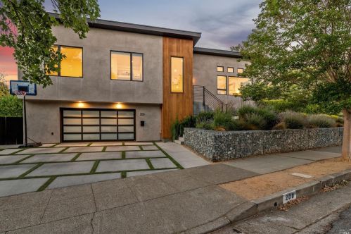 200 Center St, San Rafael, CA 94901-1720