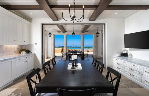 20 Black Falcon, Irvine CA  92603-0420 exterior