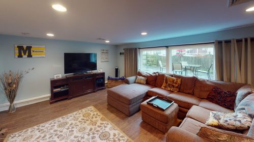 10 Sturgis Rd, Lavallette NJ 08735-2843 exterior