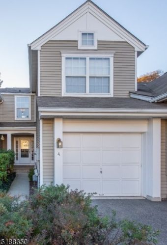 4 Mahogany Way, Dover NJ  07869-3734 exterior