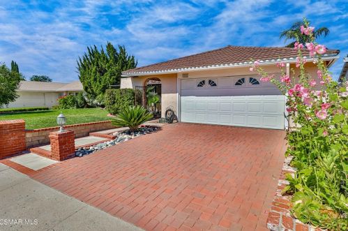 2245 Parker Ct, Simi Valley, CA 93065-2440
