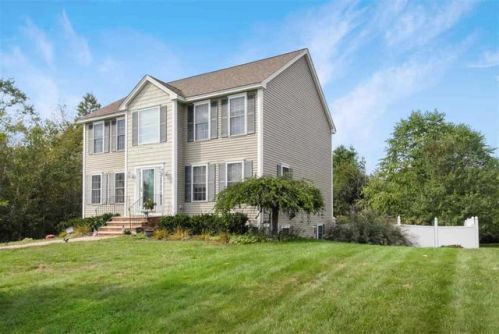 64 Ezras Way, Dover, NH 03820-5504