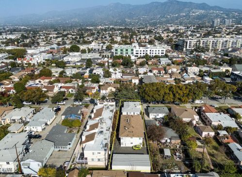 604 Hawthorne St, Glendale CA  91204-3105 exterior