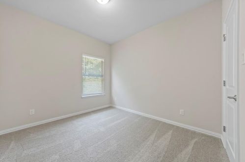 1525 Doyle Ave, Dallas TX  75203-3223 exterior