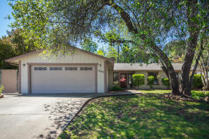 1887 Tiburon Dr, Redding, CA 96003-9231