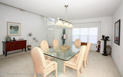 17 Dante Dr, Lakehurst, NJ 08759-6196
