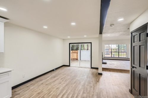 8526 Mineral Cir, Englewood CO 80112-2748 exterior