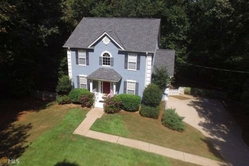 106 Colonial Ct, Lagrange, GA 30240-8519