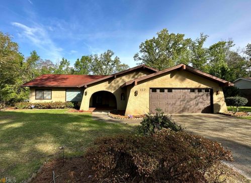 127 Wake Forest Dr, Warner Robins, GA 31093-1008