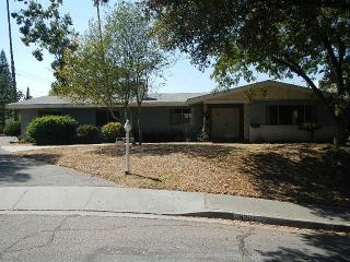 4201 Carney Ct, Riverside, CA 92507-4745
