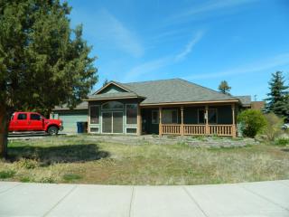 1551 Rimrock Way, Eagle Crest OR  97756-8657 exterior