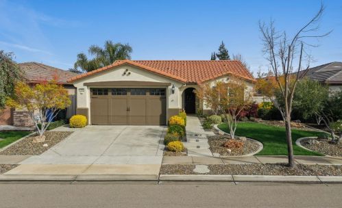 1781 Glenoaks St, Manteca, CA 95336-5141