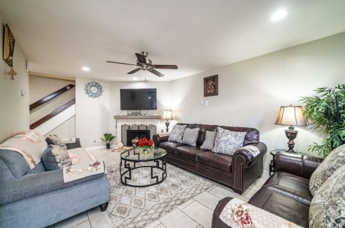 2361 Cutty Way, Anaheim, CA 92802-3560
